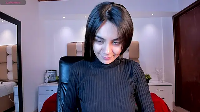Snapshot of martina_mancini chatting on March 21, 11:44 am martina mancini online show from March 21, 11:44 am