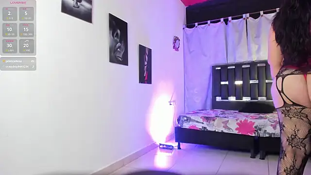 Snapshot of katherina_diaz chatting on March 5, 4:34 am katherina diaz online show from March 5, 4:34 am