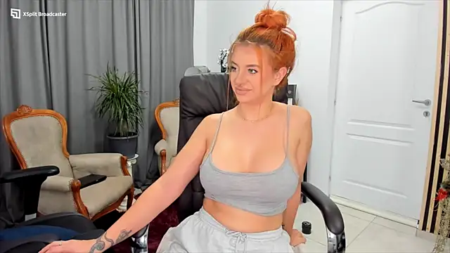 Snapshot of fireflowers_ chatting on December 15, 9:20 pm fireflowers  online show from December 15, 9:20 pm