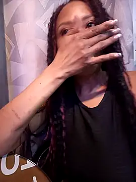 Snapshot of Dominik_girl chatting on February 28, 2:20 am Dominik girl online show from February 28, 2:20 am