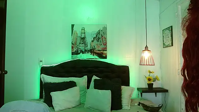 Snapshot of Dominik_girl chatting on March 4, 5:11 am Dominik girl online show from March 4, 5:11 am