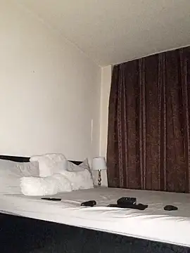 GiseleReine online show from March 22, 5:52 pm