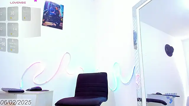 Snapshot of DeniseVillareal chatting on February 6, 3:52 pm DeniseVillareal online show from February 6, 3:52 pm