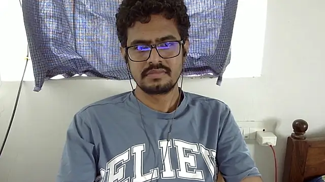 The SHY uncut online show from October 4, 4:43 am