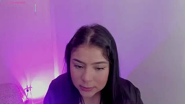 Oriana Guzman online show from February 21, 12:33 am