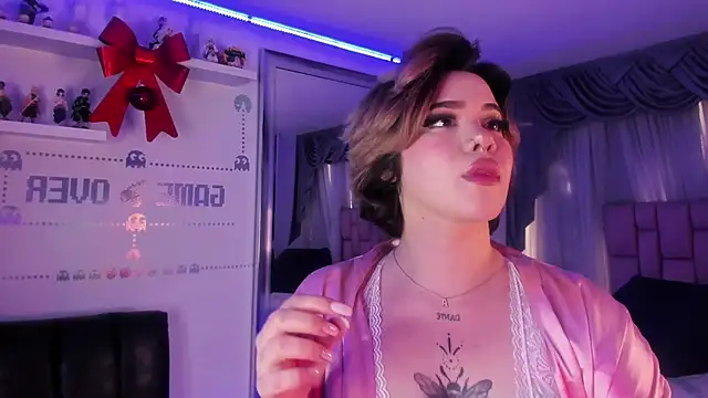 albaismynameX online show from December 28, 3:15 pm