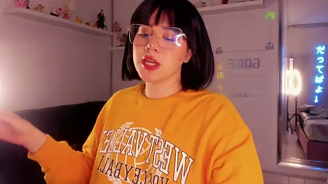 albaismynameX online show from January 22, 3:07 pm