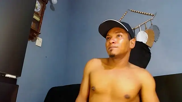 Snapshot of Grandeygruesa1 chatting on December 24, 1:59 am Grandeygruesa1 online show from December 24, 1:59 am