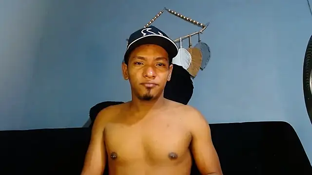 Snapshot of Grandeygruesa1 chatting on December 28, 7:11 am Grandeygruesa1 online show from December 28, 7:11 am