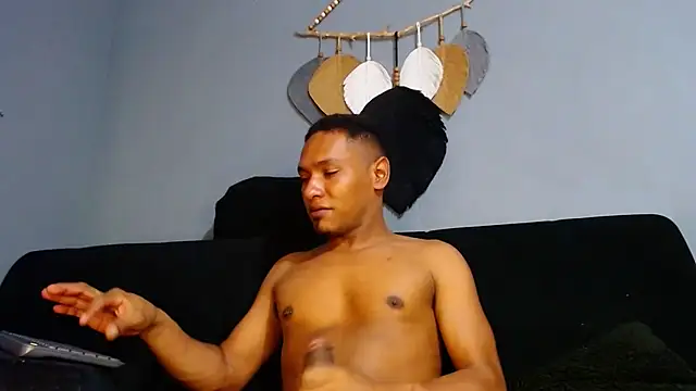 Snapshot of Grandeygruesa1 chatting on January 8, 8:39 pm Grandeygruesa1 online show from January 8, 8:39 pm