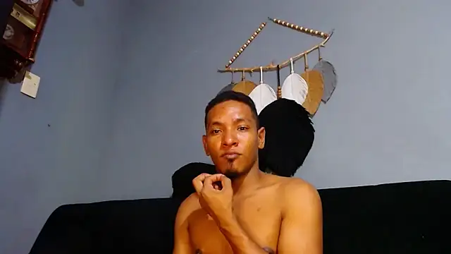 Snapshot of Grandeygruesa1 chatting on January 17, 7:30 am Grandeygruesa1 online show from January 17, 7:30 am