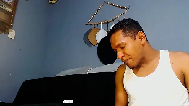 Snapshot of Grandeygruesa1 chatting on March 7, 7:19 am Grandeygruesa1 online show from March 7, 7:19 am