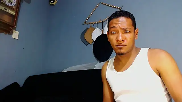 Snapshot of Grandeygruesa1 chatting on March 13, 10:43 pm Grandeygruesa1 online show from March 13, 10:43 pm