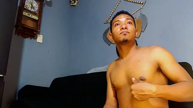 Snapshot of Grandeygruesa1 chatting on March 18, 2:58 am Grandeygruesa1 online show from March 18, 2:58 am