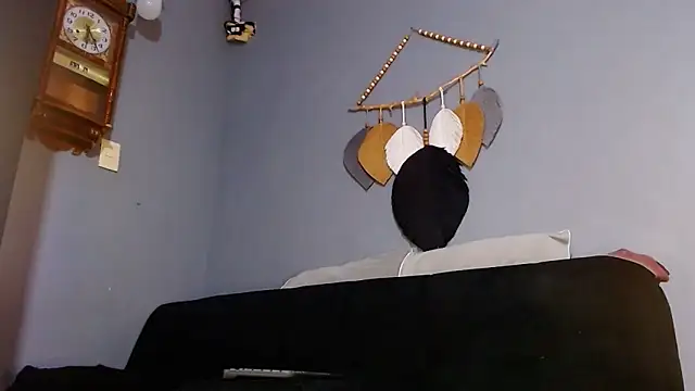 Snapshot of Grandeygruesa1 chatting on March 18, 7:52 am Grandeygruesa1 online show from March 18, 7:52 am