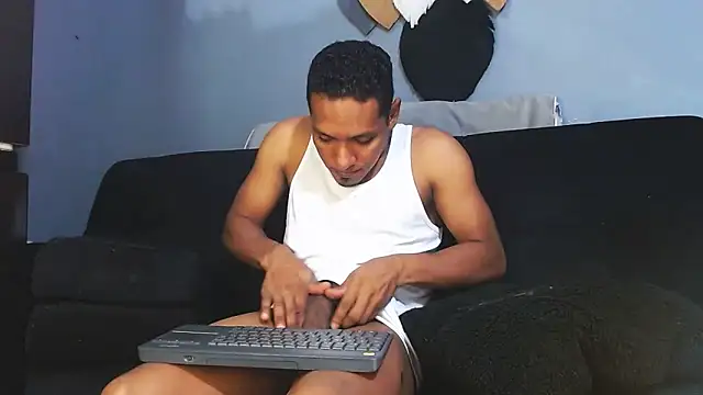 Snapshot of Grandeygruesa1 chatting on September 18, 10:17 am Grandeygruesa1 online show from September 18, 10:17 am