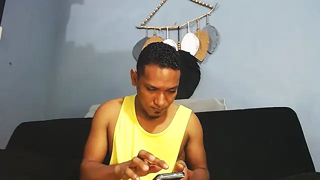 Grandeygruesa1 online show from January 13, 7:24 am