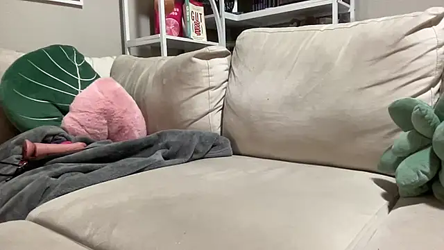 Snapshot of NatalieKneals chatting on December 31, 7:20 am NatalieKneals online show from December 31, 7:20 am