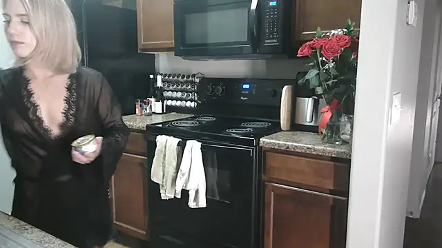 Snapshot of NatalieKneals chatting on February 16, 7:04 am NatalieKneals online show from February 16, 7:04 am