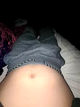 Snapshot of naper12 chatting on February 14, 10:38 am naper12 online show from February 14, 10:38 am