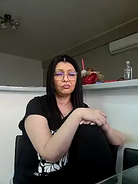 Milf Abigail online show from February 20, 5:44 am