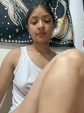 Alicia ALICIA online show from December 6, 8:40 pm