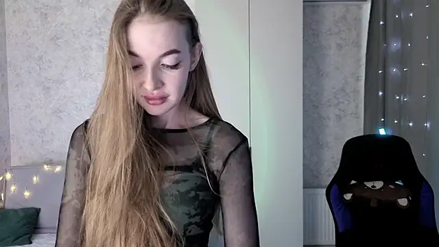 LissaCain online show from April 19, 4:23 am