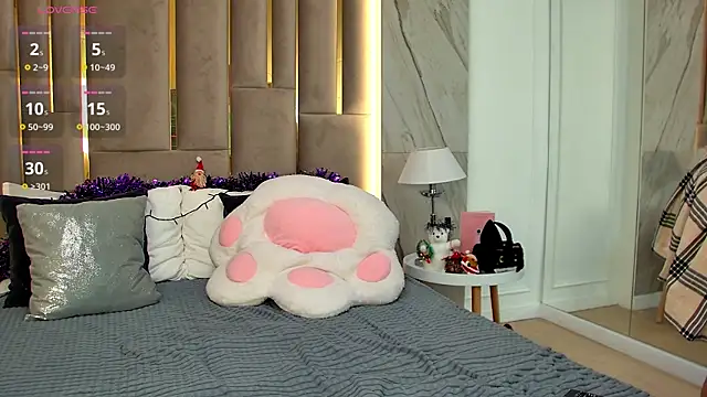 Gabriella Wils online show from December 17, 8:56 am