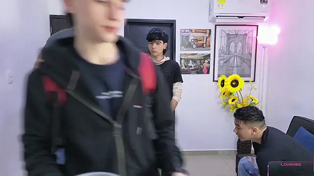 badguyss bisex online show from April 11, 11:14 am