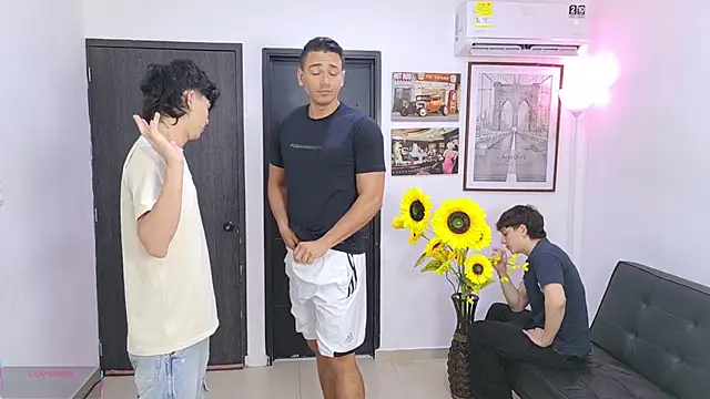 badguyss bisex online show from April 21, 11:27 am