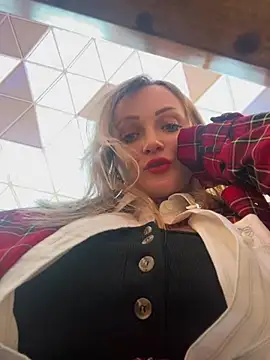 Snapshot of LadyTatiana_Madam chatting on December 7, 2:57 pm LadyTatiana Madam online show from December 7, 2:57 pm