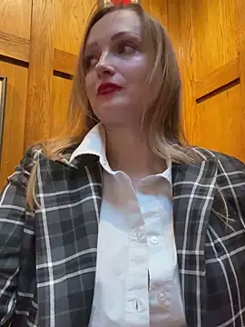 Snapshot of LadyTatiana_Madam chatting on February 23, 2:25 pm LadyTatiana Madam online show from February 23, 2:25 pm