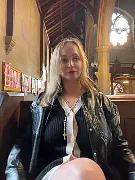 Snapshot of LadyTatiana_Madam chatting on October 16, 11:44 am LadyTatiana Madam online show from October 16, 11:44 am