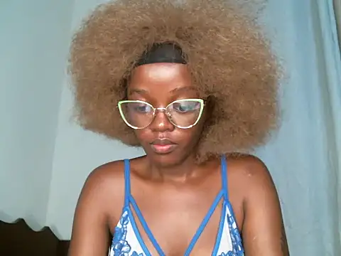 Bella kiki online show from March 12, 2:52 am