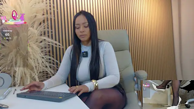 lulu 072 online show from April 8, 12:10 am