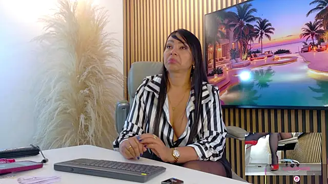 lulu 072 online show from July 16, 12:05 am