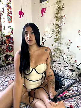 alondra darling online show from December 5, 2:33 pm