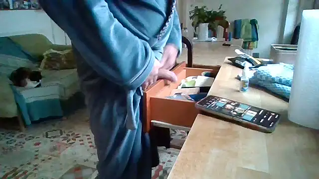 Snapshot of jakjak106 chatting on December 1, 10:31 am jakjak106 online show from December 1, 10:31 am