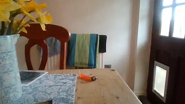 Snapshot of jakjak106 chatting on February 13, 9:38 am jakjak106 online show from February 13, 9:38 am