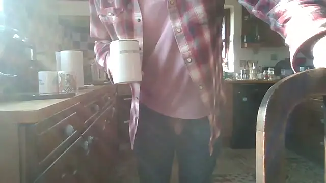 Snapshot of jakjak106 chatting on March 5, 9:16 am jakjak106 online show from March 5, 9:16 am