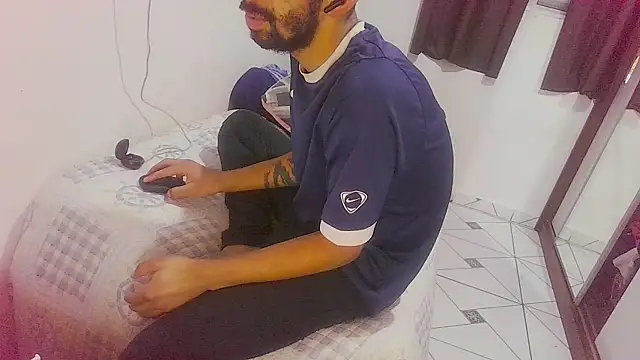 UncutToyBoy23cm online show from November 9, 5:50 am