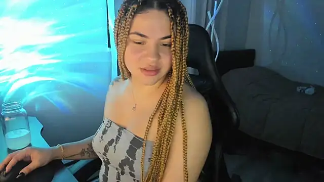 MelSaunders online show from December 13, 2:21 am