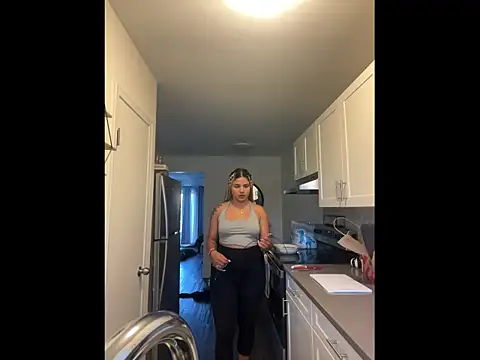 MelSaunders online show from September 10, 9:59 pm