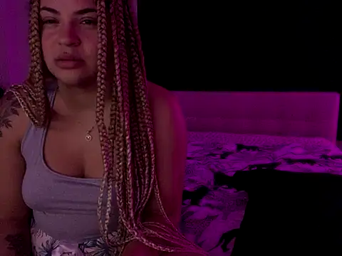 MelSaunders online show from October 25, 1:57 am