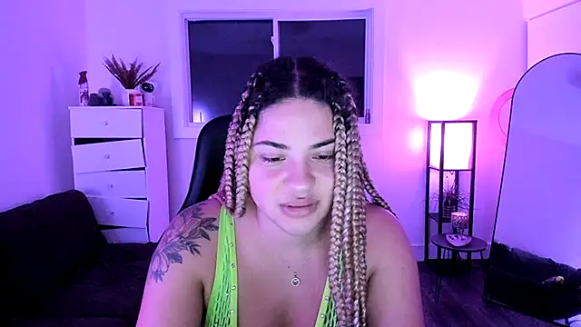 MelSaunders online show from November 3, 1:08 am