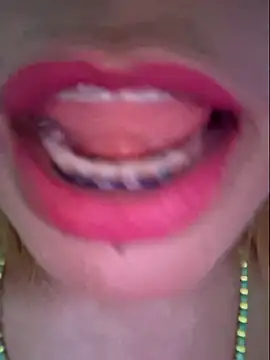 gatadeojosclaros online show from March 23, 2:37 am