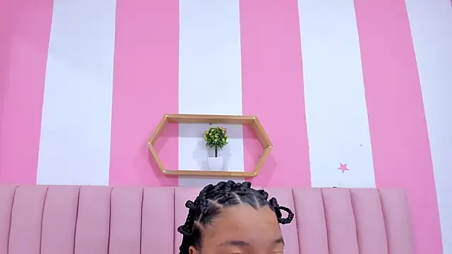 ISABELLA 020 online show from February 14, 10:28 am