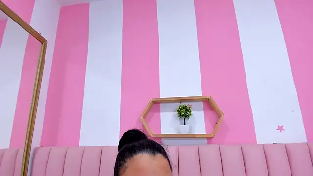 ISABELLA 020 online show from March 12, 11:09 am