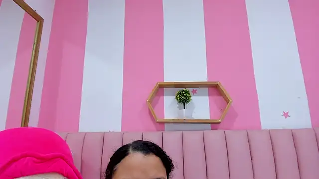 ISABELLA 020 online show from September 25, 12:31 pm