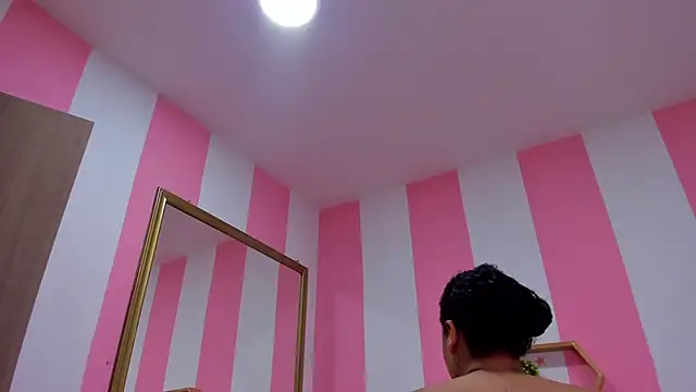 ISABELLA 020 online show from November 1, 12:40 pm